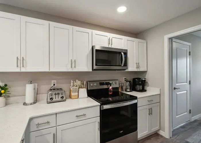 The Balboa - Modern Luxury Getaway